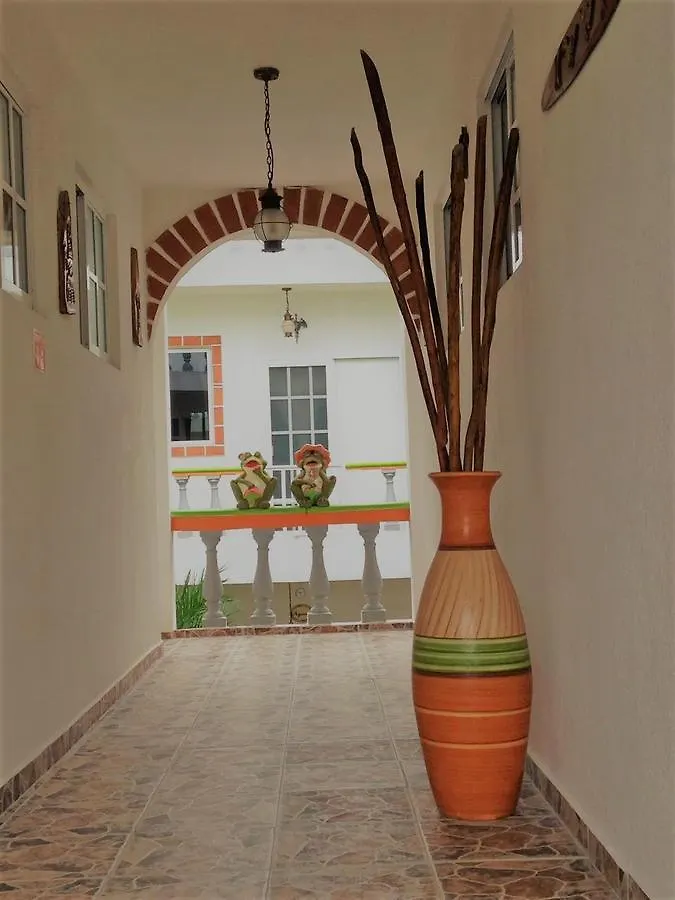 Hotel Casa De Las Ranas Puerto Morelos