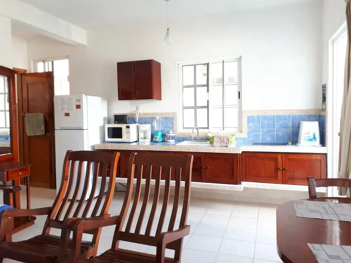 Hotel Casa De Las Ranas Puerto Morelos Apartmán